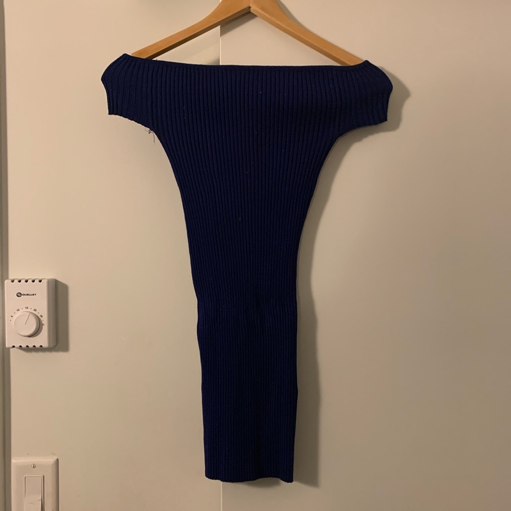 Dress - Picture 3 of 5